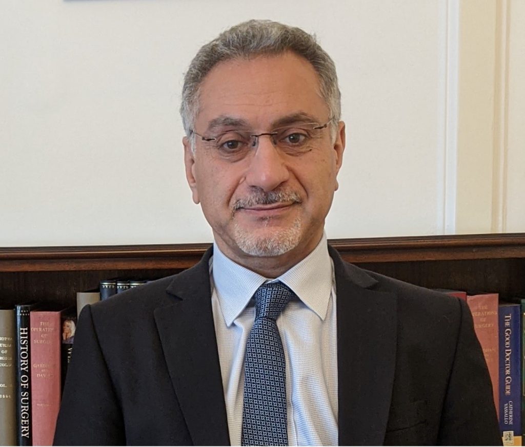 Mr Emin Carapeti, a highly-trained colorectal surgeon, who is also an expert in Pilonidal Sinus Disease.